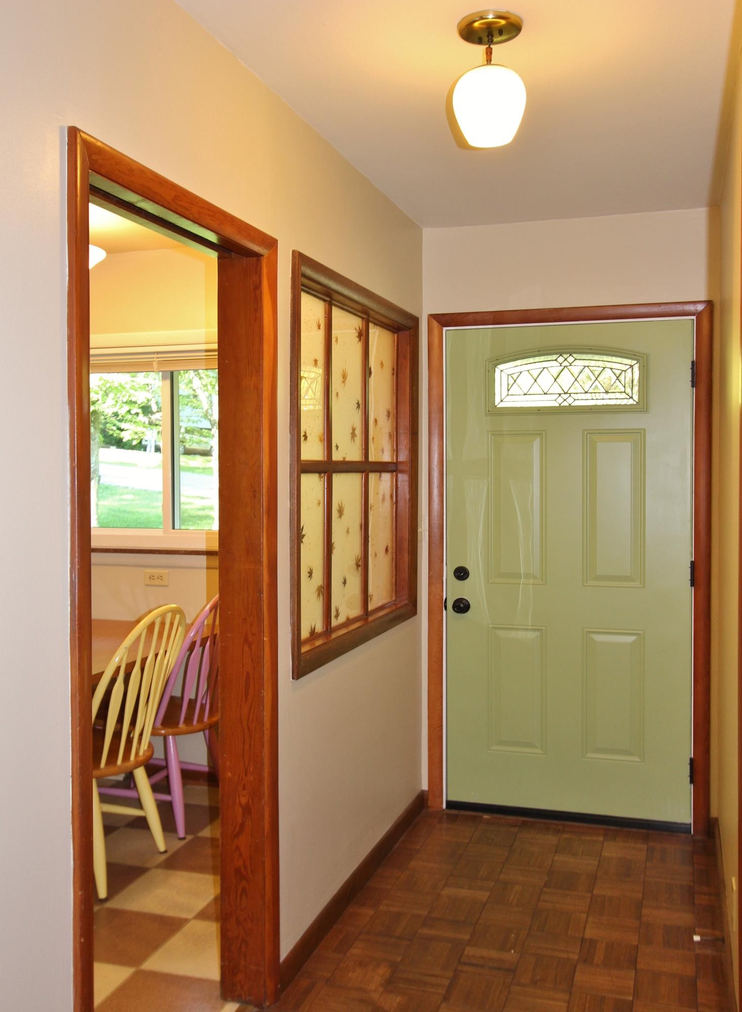 133 North Seneca Road Oak Ridge, TN 37830 - Photo 10 of 35 a view of a room with window and furniture