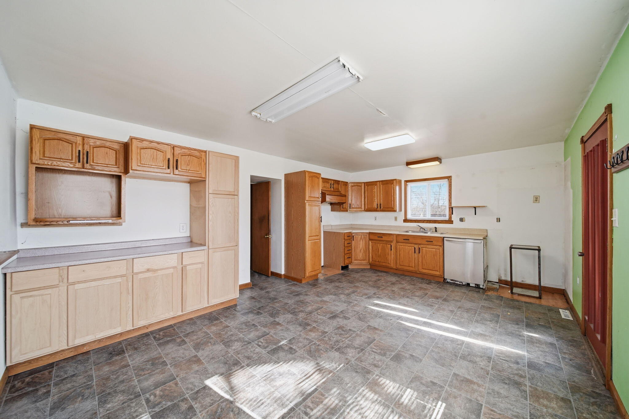 1025 Hamilton Street Jackson, MI 49202 - Photo 11 of 36 8-web-or-mls-DSC02117