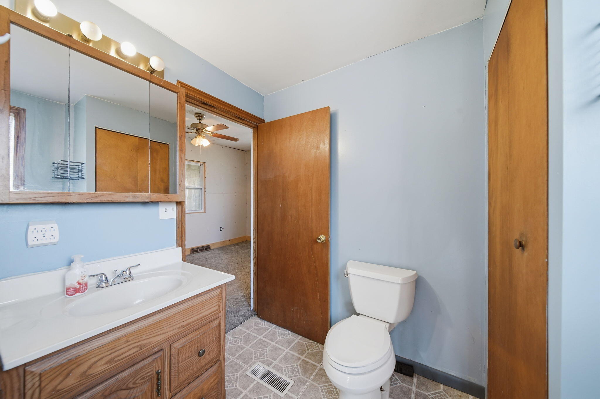 1025 Hamilton Street Jackson, MI 49202 - Photo 20 of 36 17-web-or-mls-DSC02104