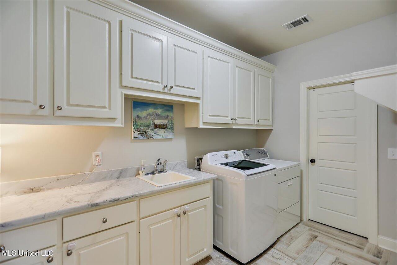 119 Freeland Lane Clinton, MS 39056 - Photo 27 of 44 27-119 Freeland Ln