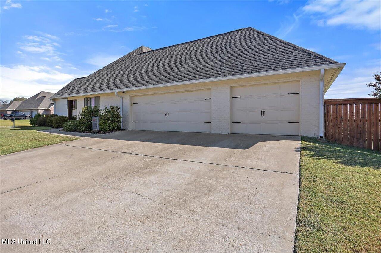 119 Freeland Lane Clinton, MS 39056 - Photo 5 of 44 05-119 Freeland Ln