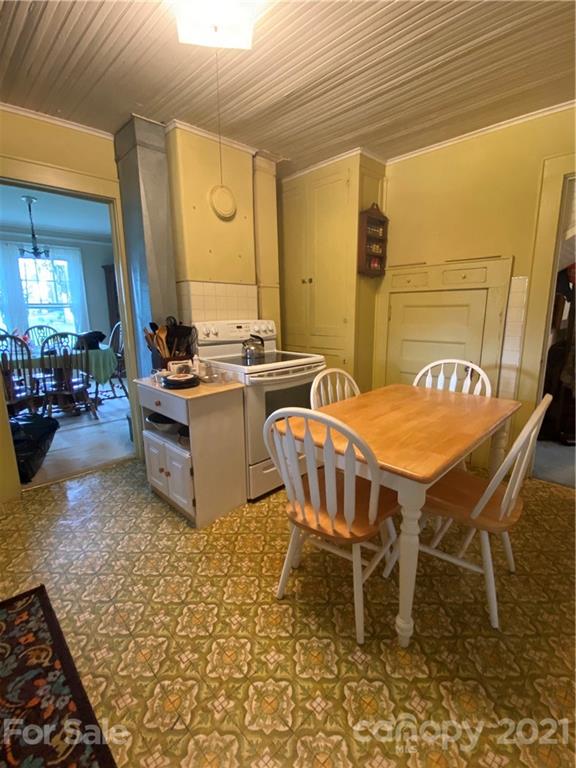372 Horseshoe Bend Road Hudson, NC 28638 - Photo 5 of 30 Gallery Image 5