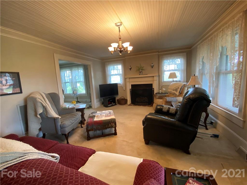 372 Horseshoe Bend Road Hudson, NC 28638 - Photo 10 of 30 Gallery Image 10