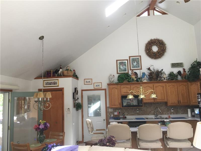 63 Walter Rd Grove Grove City, PA 16127 - Photo 9 of 25