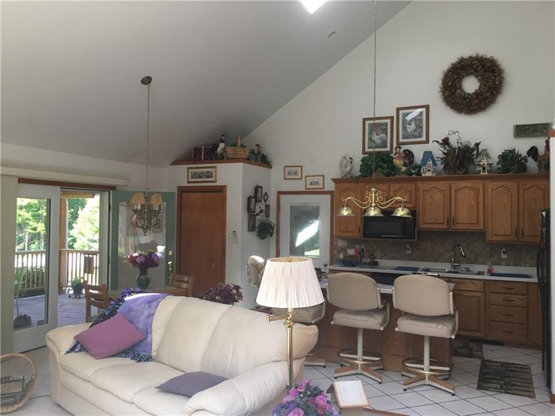 63 Walter Rd Grove Grove City, PA 16127 - Photo 10 of 25