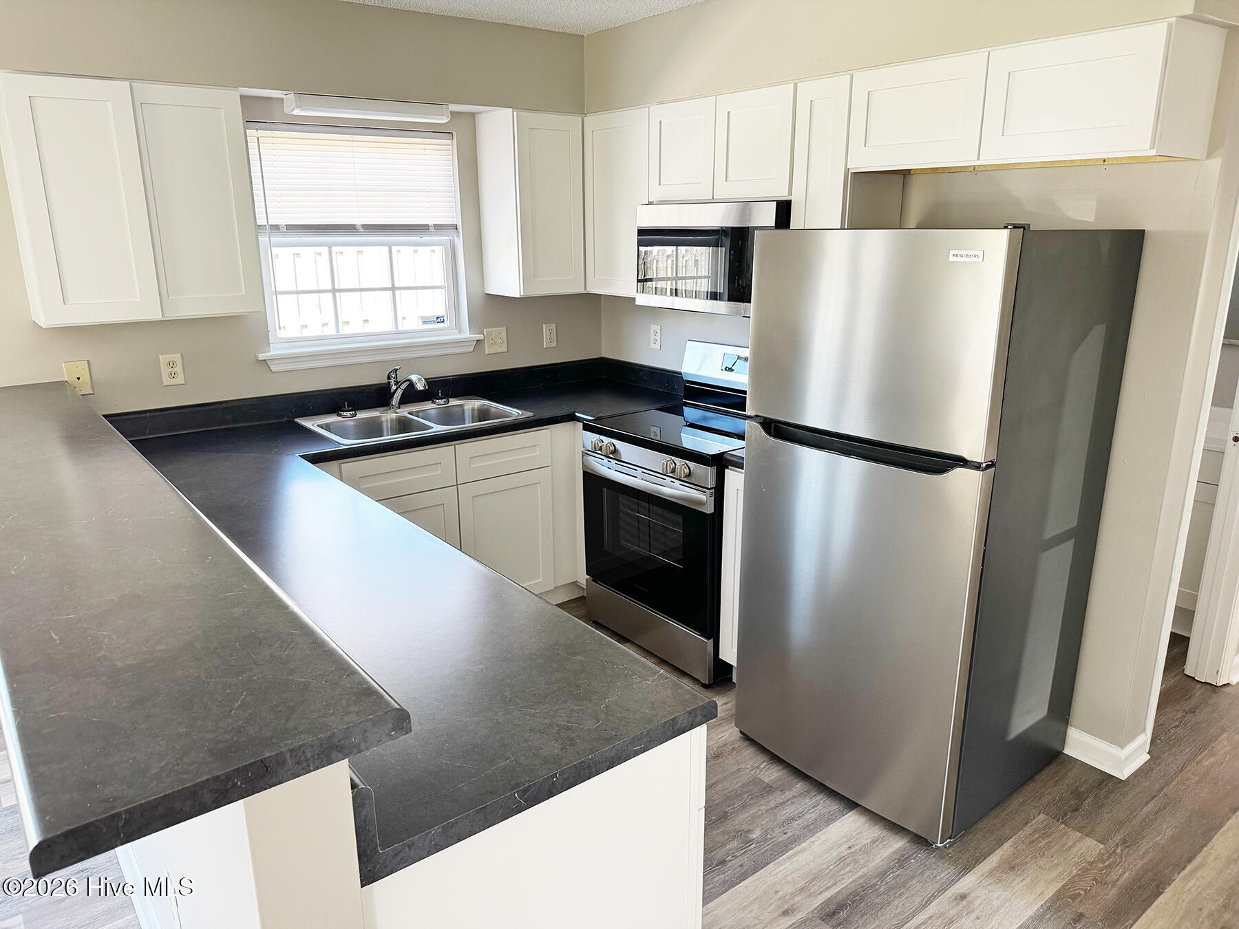 809 Tisbury Lane Wilmington, NC 28412 - Photo 4 of 10 809Tisbury4lg