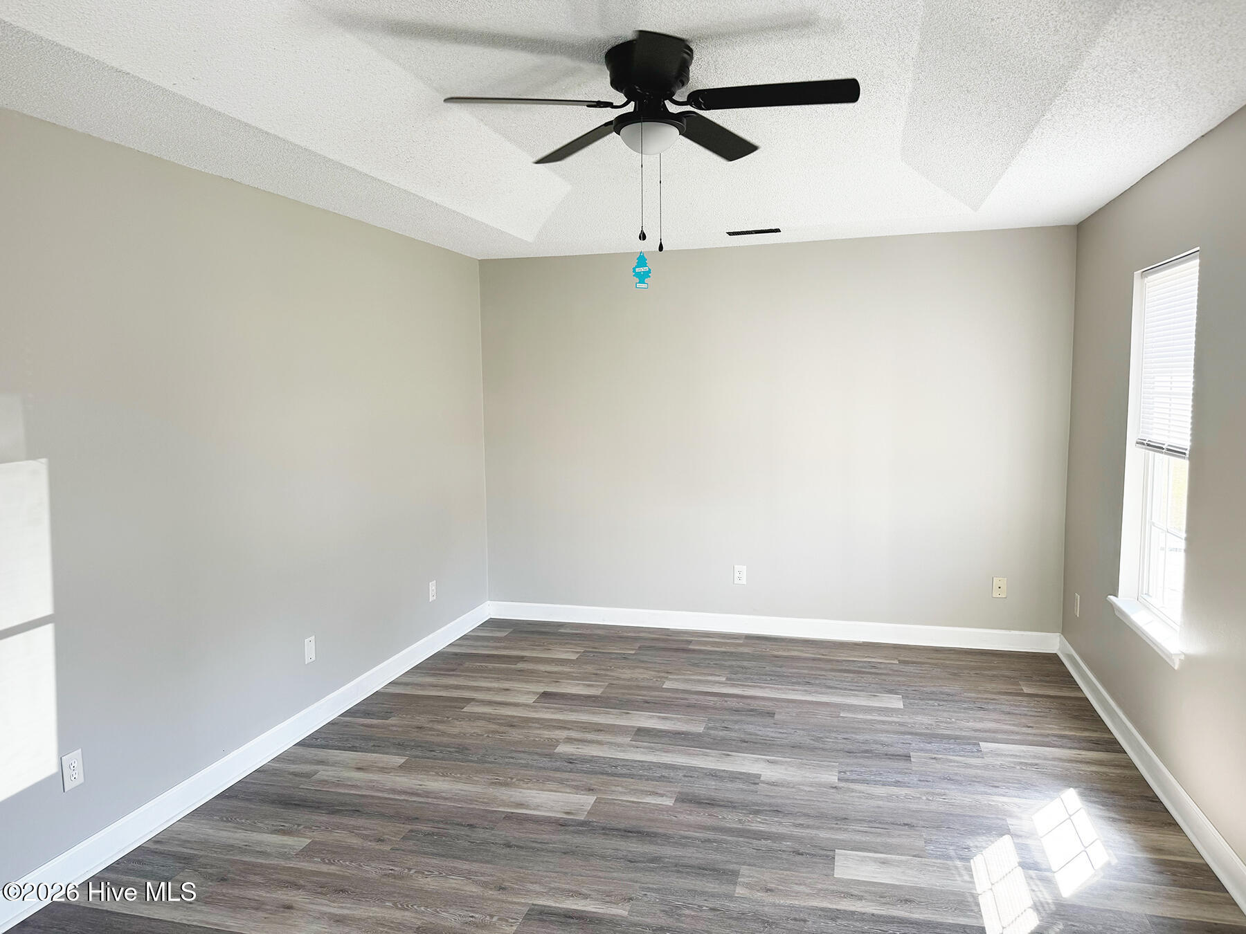 809 Tisbury Lane Wilmington, NC 28412 - Photo 5 of 10 809Tisbury5lg