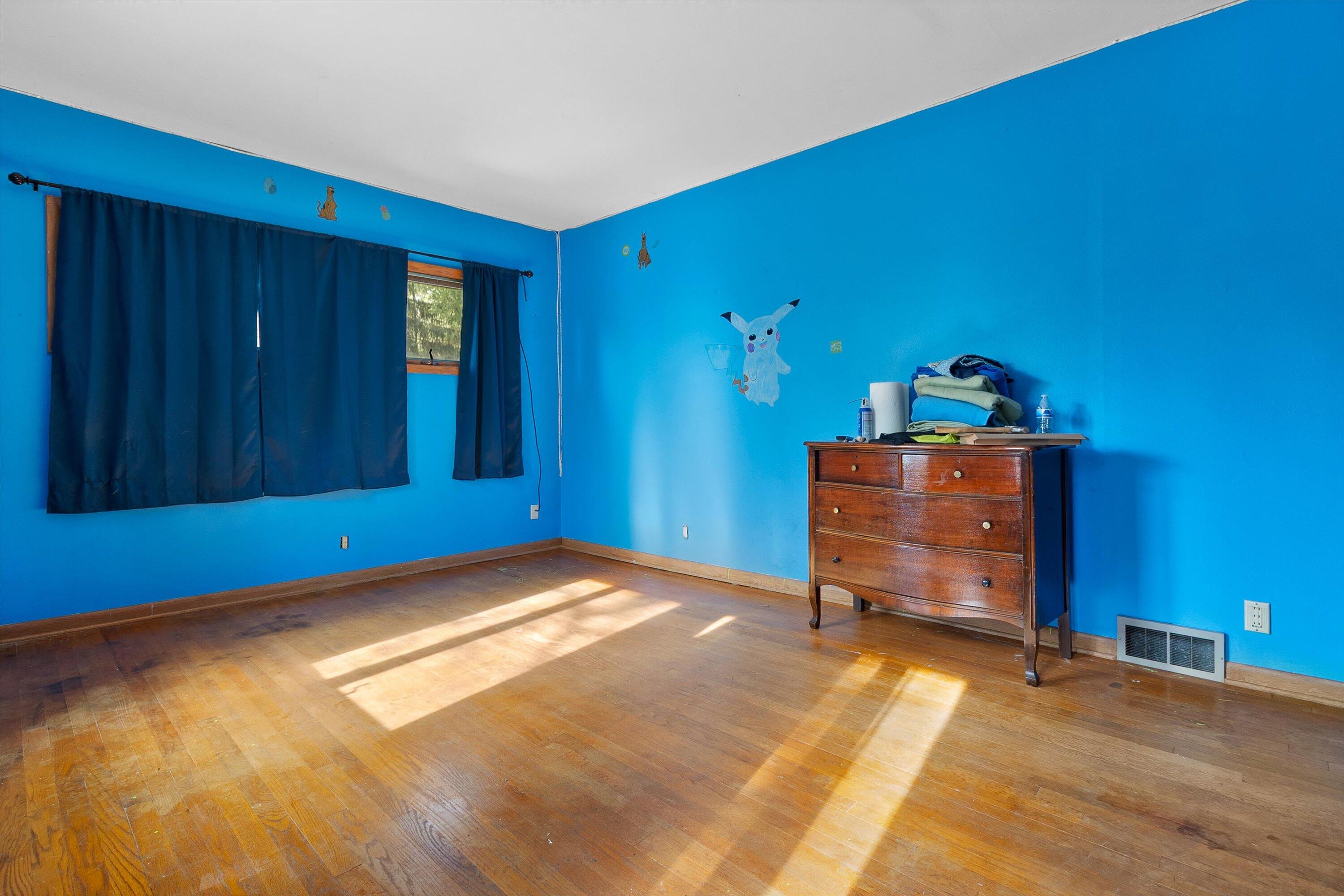 W351-s10308 W351-s10308 Tuohy Road Eagle, WI 53119 - Photo 6 of 24 Bedroom