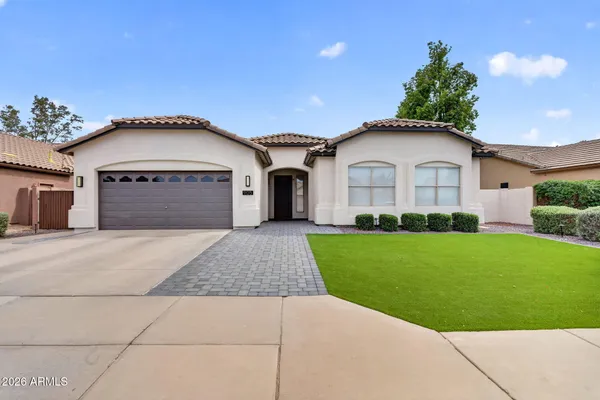 $695,000 | 905 West Beechnut Drive, Chandler, AZ 85248