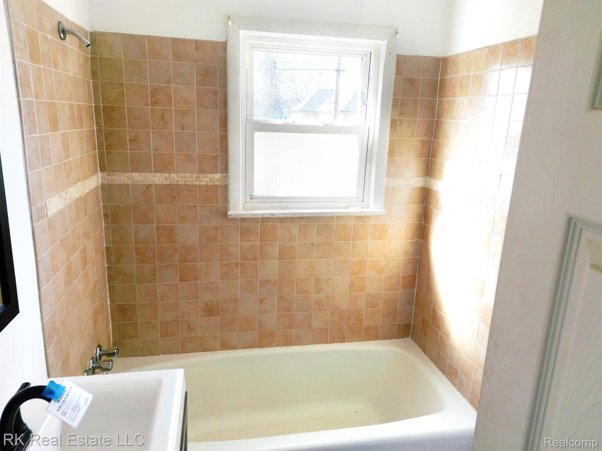 2860 Weaverton Rochester, MI 48307 - Photo 11 of 31 Gallery Image 11