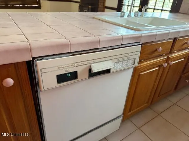 $460,000 | 115 Valentine Road, Holly Springs, MS 38635