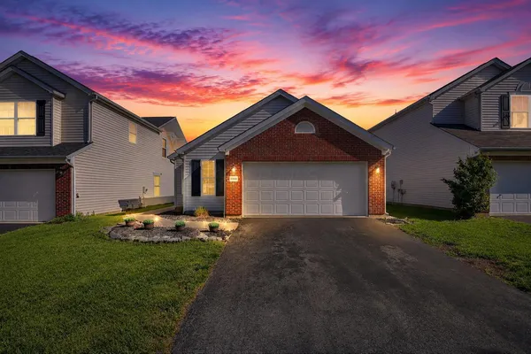 $294,000 | 6880 Riding Trail Drive, Canal Winchester, OH 43110