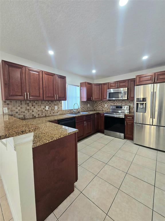 737 Bittern Lane Kissimmee, FL 34759 - Photo 4 of 17