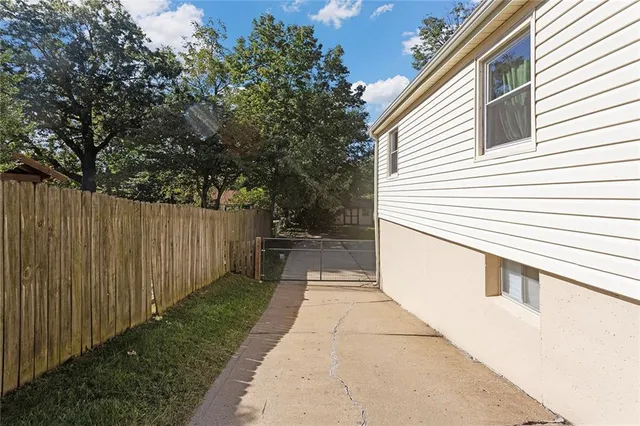 $278,000 | 3416 South Crane Street, Independence, MO 64055