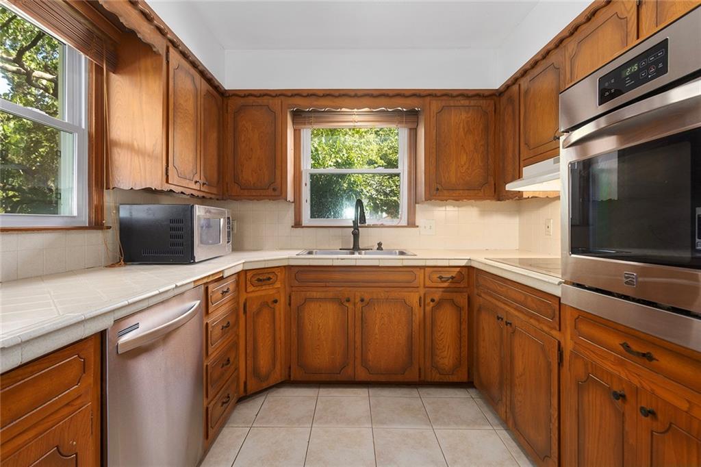 3416 South Crane Street Independence, MO 64055 - Photo 10 of 37