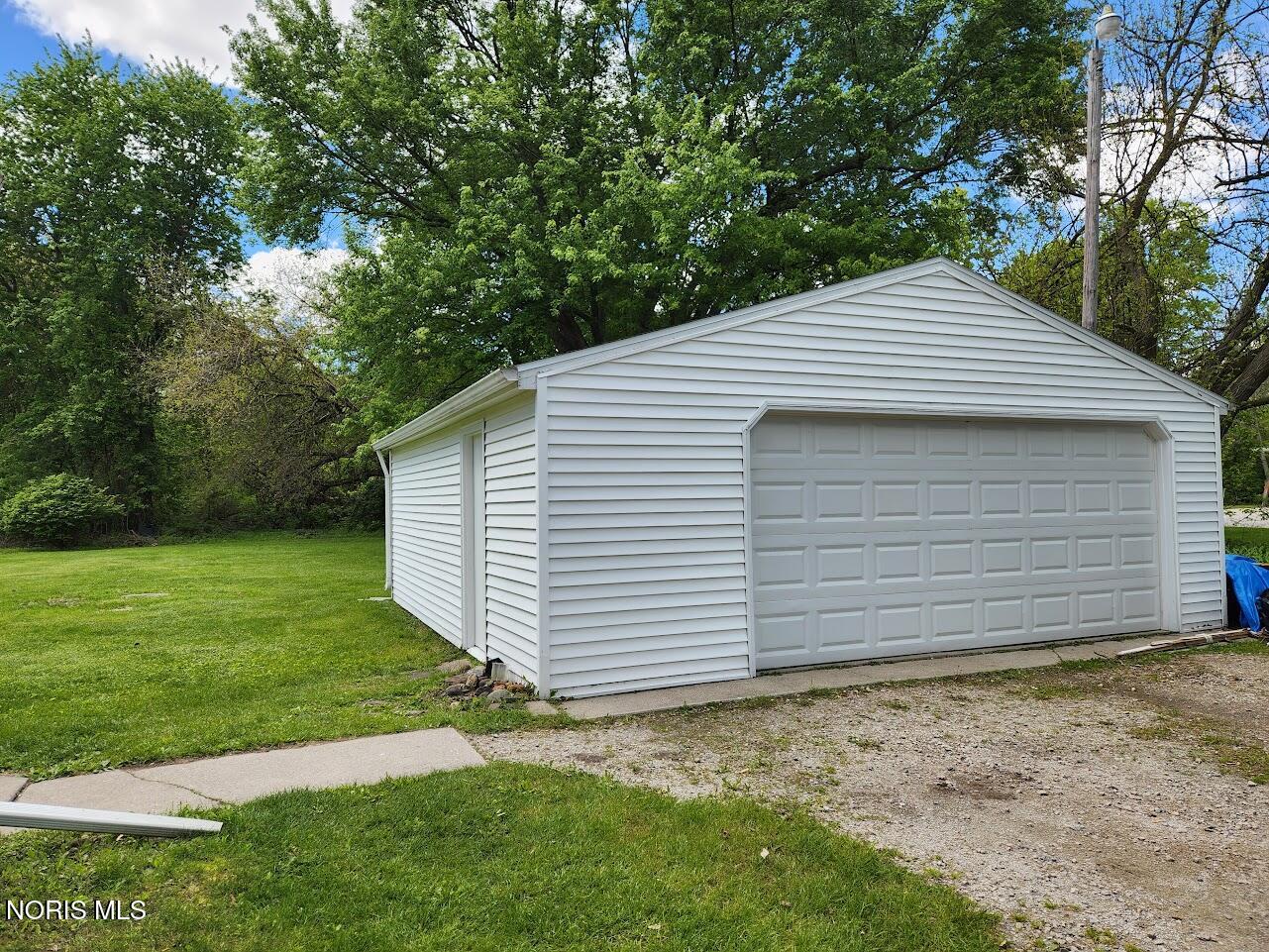 2048 South Berkey Southern Road Swanton, OH 43558 - Photo 2 of 25 2.5 Car garage 24x24