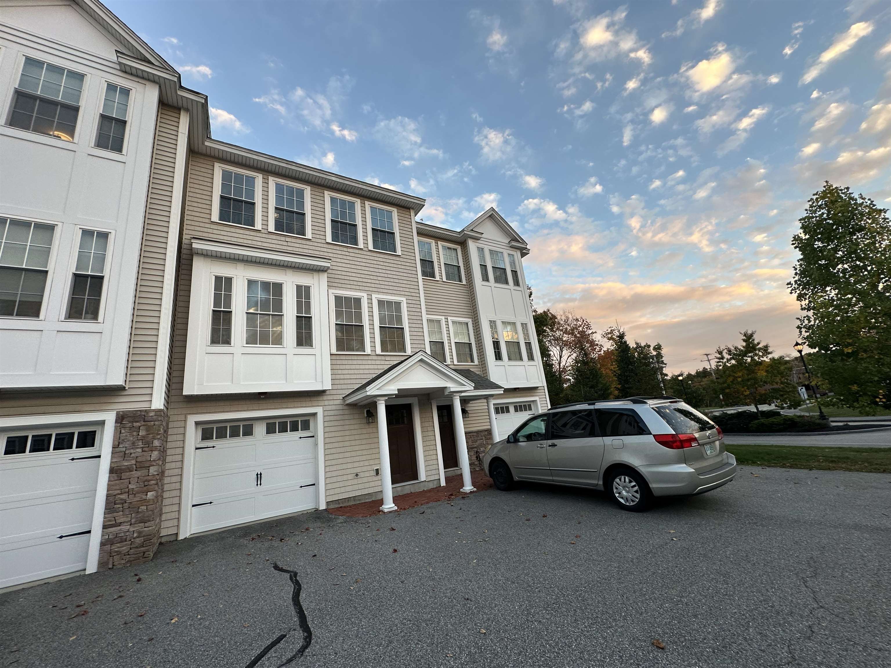 27 Acadia Lane Exeter, NH 03833 - Photo 2 of 18 Gallery Image 2