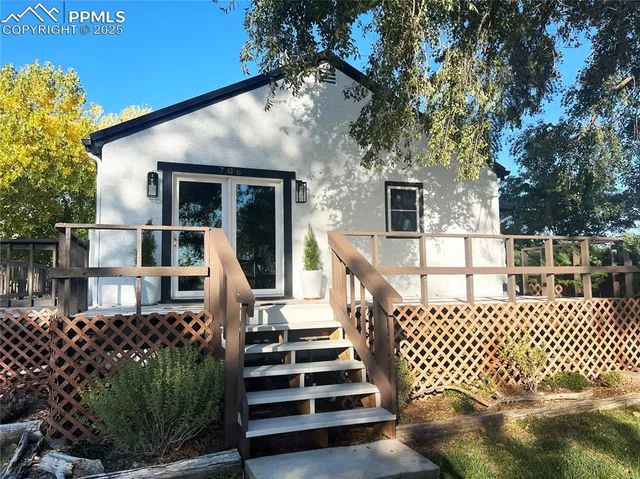 $615,000 | 706 Avondale Boulevard, Avondale, CO 81022
