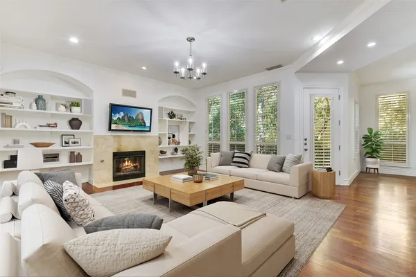 $825,000 | 601 Upson Street, Unit A, Austin, TX 78703