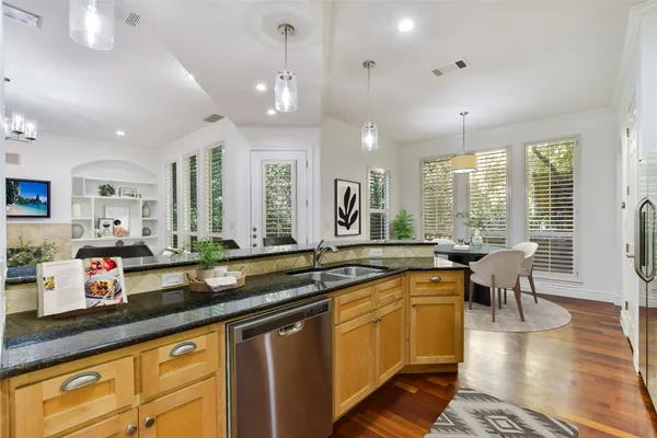 $825,000 | 601 Upson Street, Unit A, Austin, TX 78703