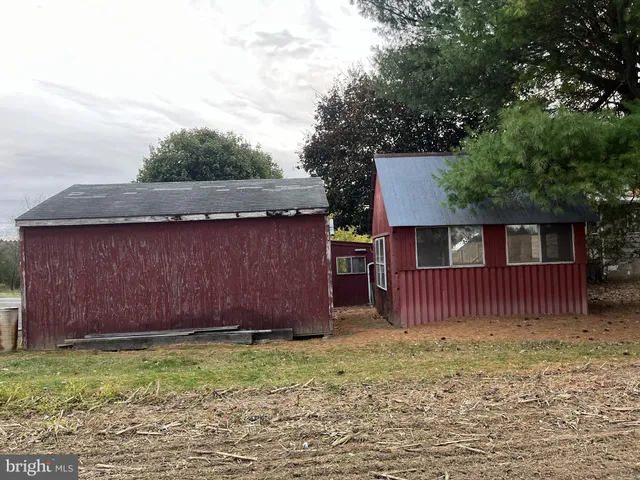 $179,900 | 1703 Industrial Park Road, Mifflintown, PA 17059