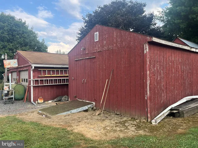 $179,900 | 1703 Industrial Park Road, Mifflintown, PA 17059