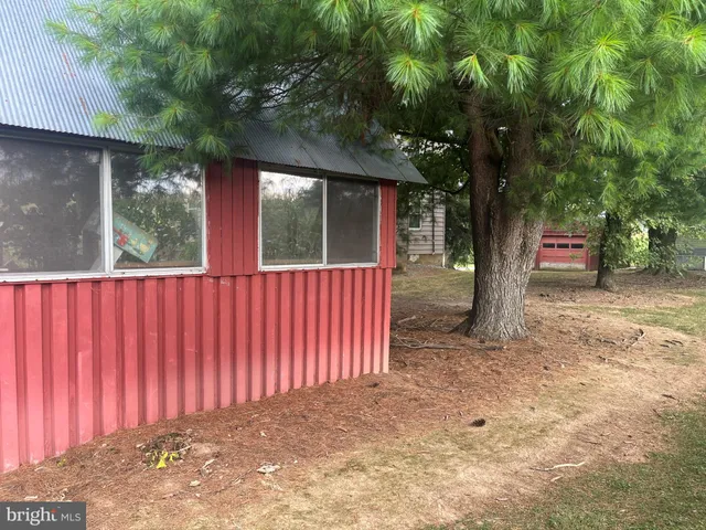 $179,900 | 1703 Industrial Park Road, Mifflintown, PA 17059