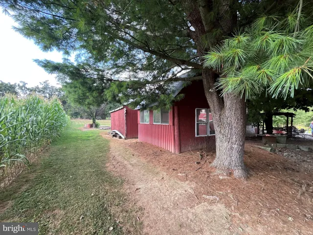 $179,900 | 1703 Industrial Park Road, Mifflintown, PA 17059