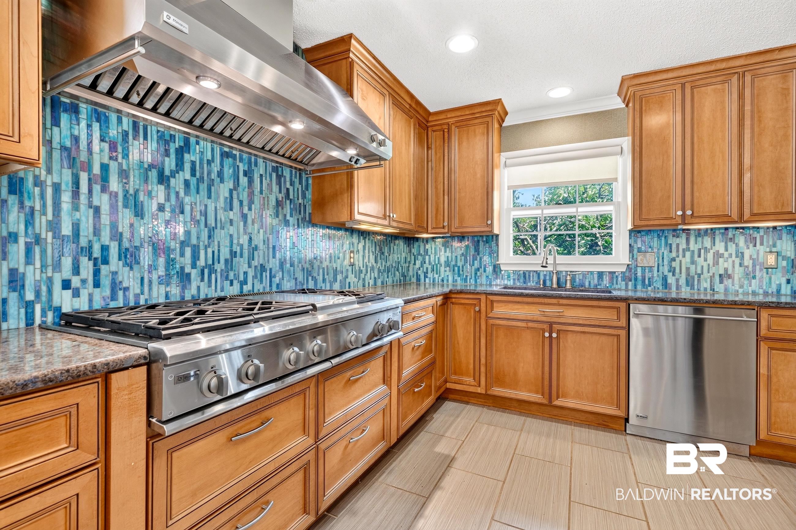1251 East Spring Valley Drive Mobile, AL 36693 - Photo 17 of 59