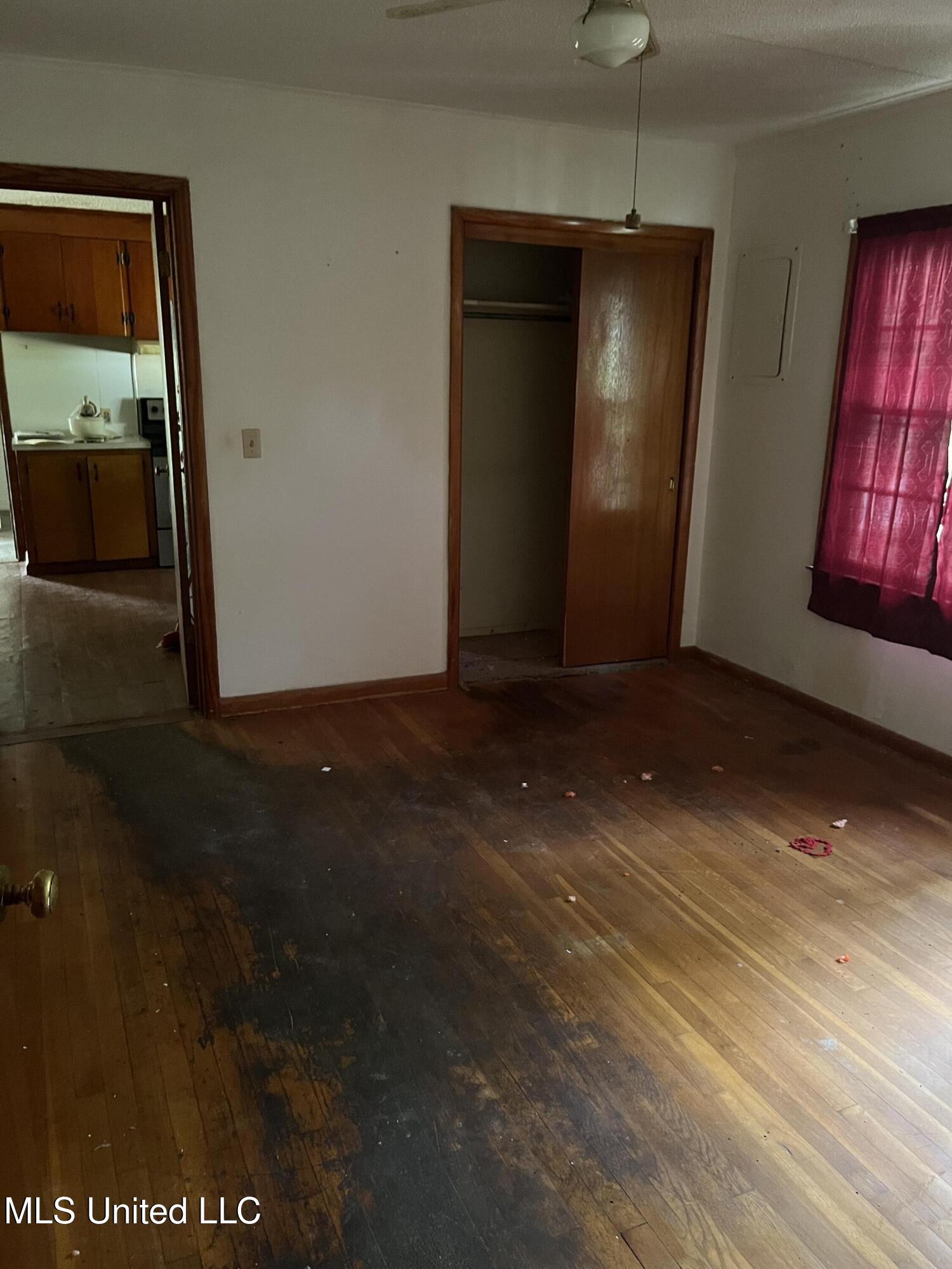 517 Washington Street Moorhead, MS 38761 - Photo 8 of 19 Bedroom 1