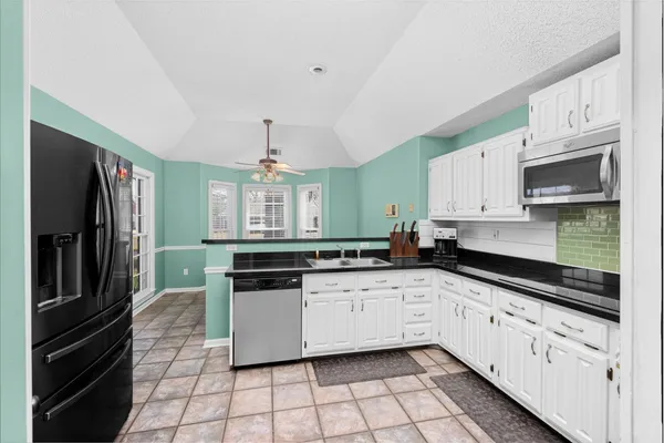 $370,000 | 8906 Pembroke Ellis Drive, Bartlett, TN 38133