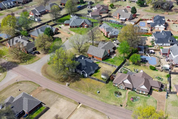 $370,000 | 8906 Pembroke Ellis Drive, Bartlett, TN 38133