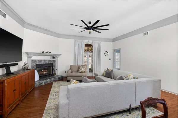 $370,000 | 8906 Pembroke Ellis Drive, Bartlett, TN 38133