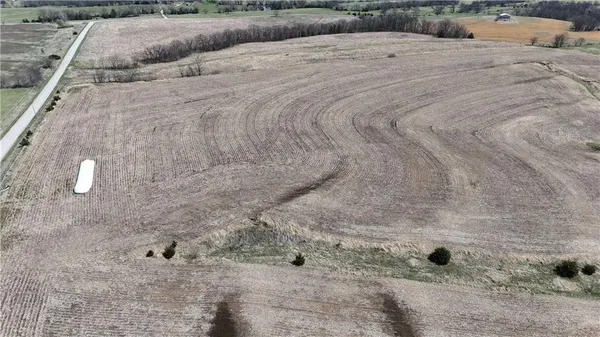 $300,000 | Drake Avenue, Pattonsburg, MO 64670