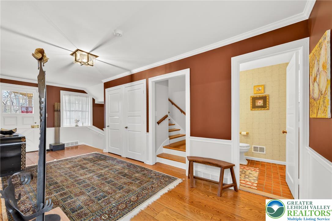 2011 Sycamore Street Bethlehem, PA 18017 - Photo 11 of 96