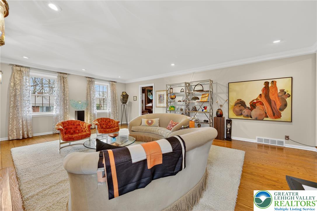 2011 Sycamore Street Bethlehem, PA 18017 - Photo 17 of 96