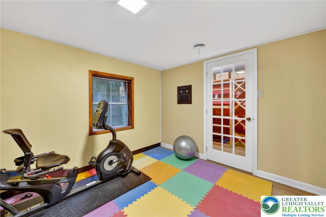 2011 Sycamore Street Bethlehem, PA 18017 - Photo 80 of 96