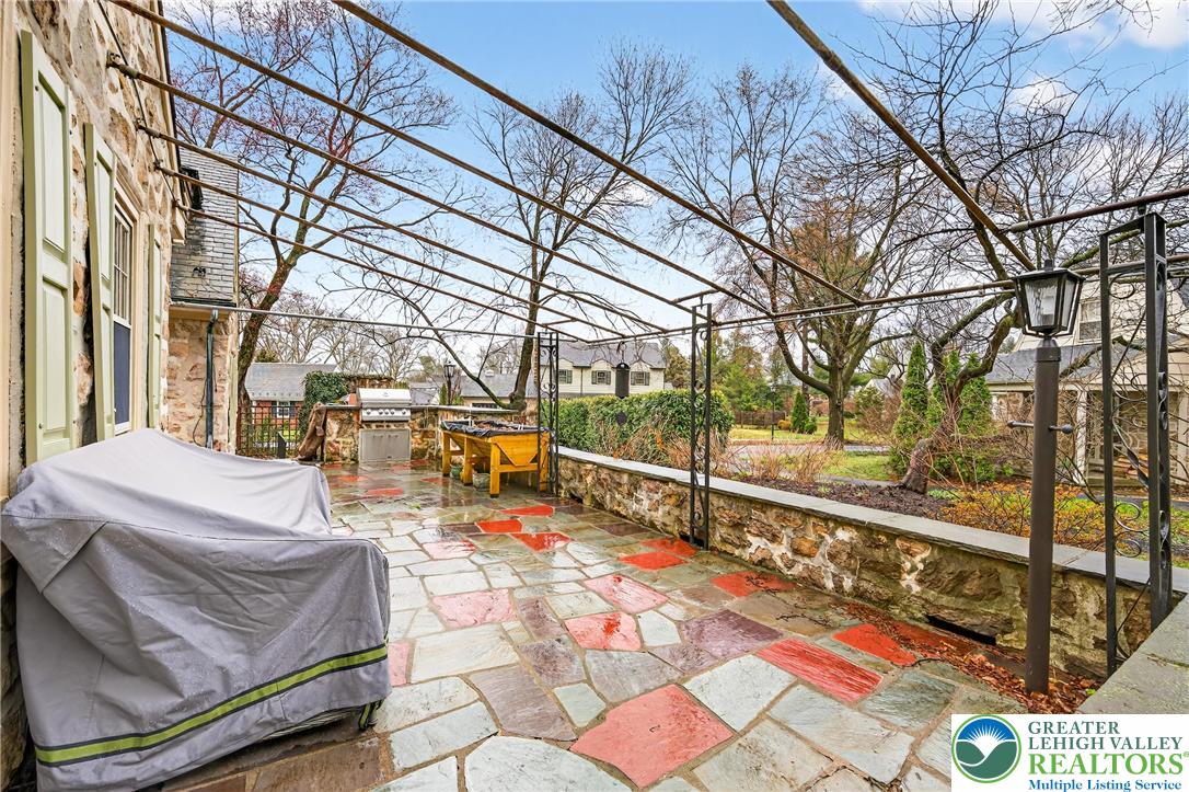 2011 Sycamore Street Bethlehem, PA 18017 - Photo 84 of 96