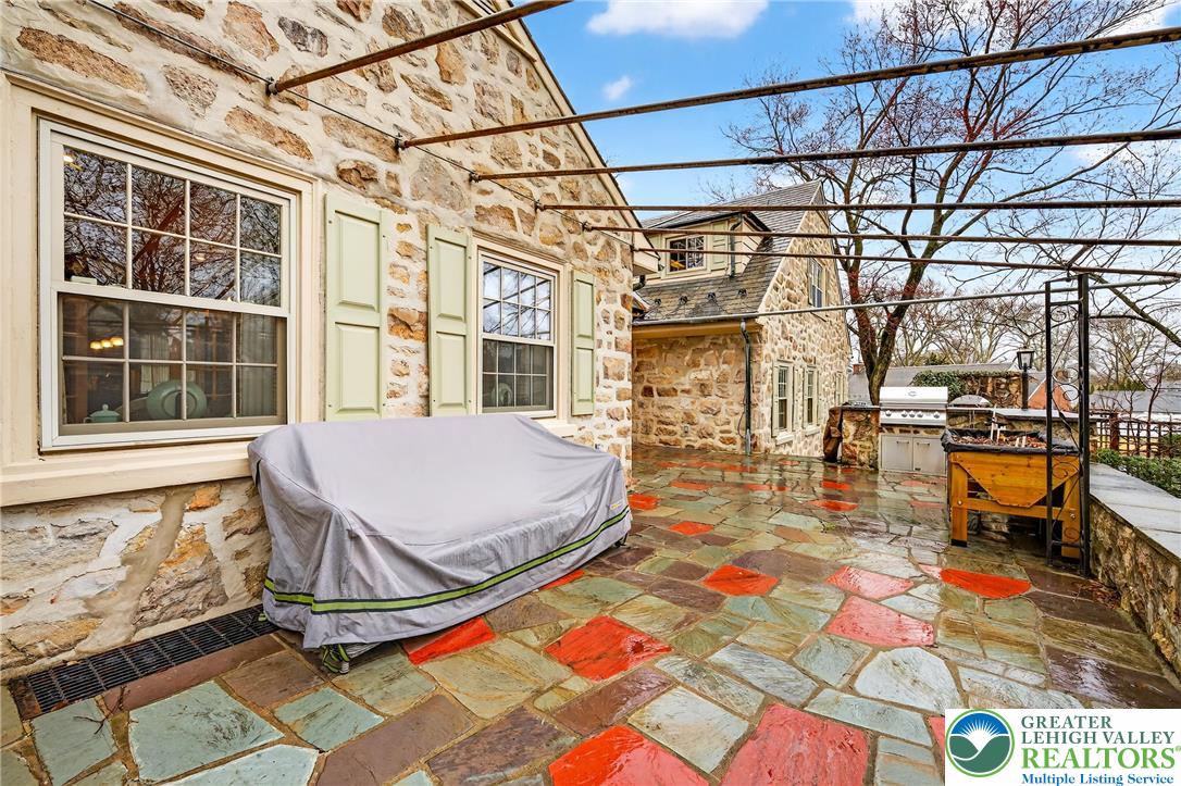 2011 Sycamore Street Bethlehem, PA 18017 - Photo 85 of 96