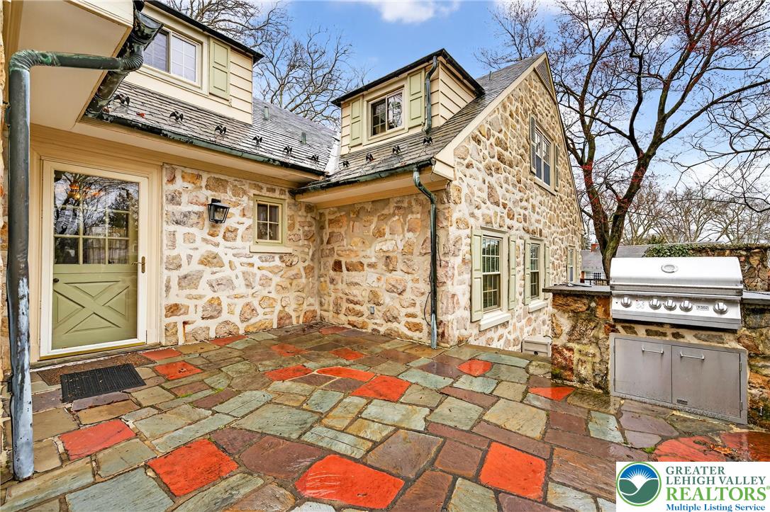 2011 Sycamore Street Bethlehem, PA 18017 - Photo 87 of 96