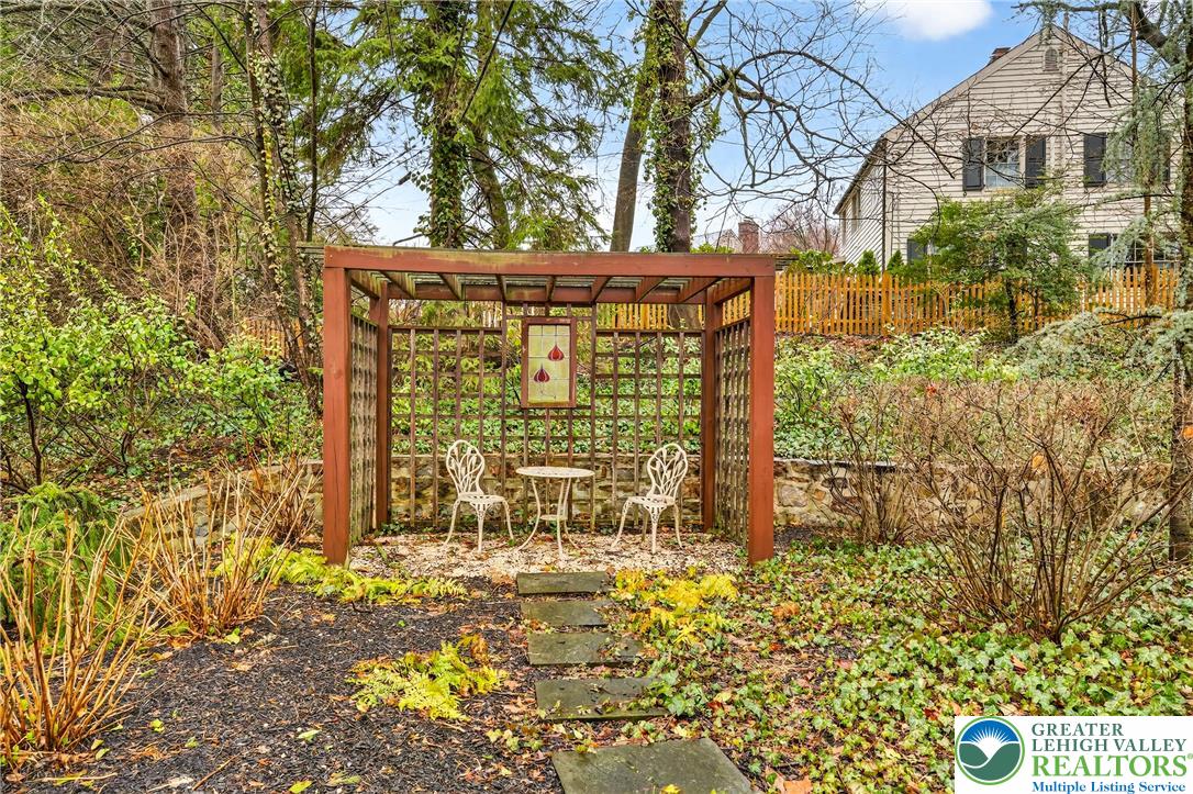 2011 Sycamore Street Bethlehem, PA 18017 - Photo 91 of 96