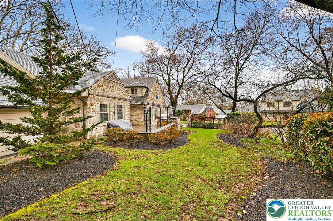 2011 Sycamore Street Bethlehem, PA 18017 - Photo 92 of 96