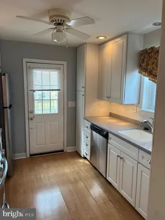 $2,300 | 110 Sunset Drive, Wilmington, DE 19809