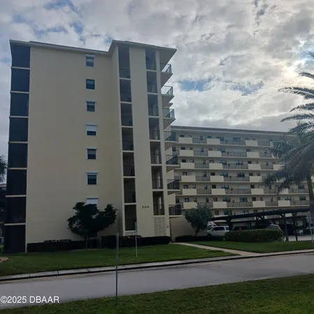 $1,900 | 500 Palm Springs Boulevard, Unit 407, Indian Harbour Beach, FL 32937