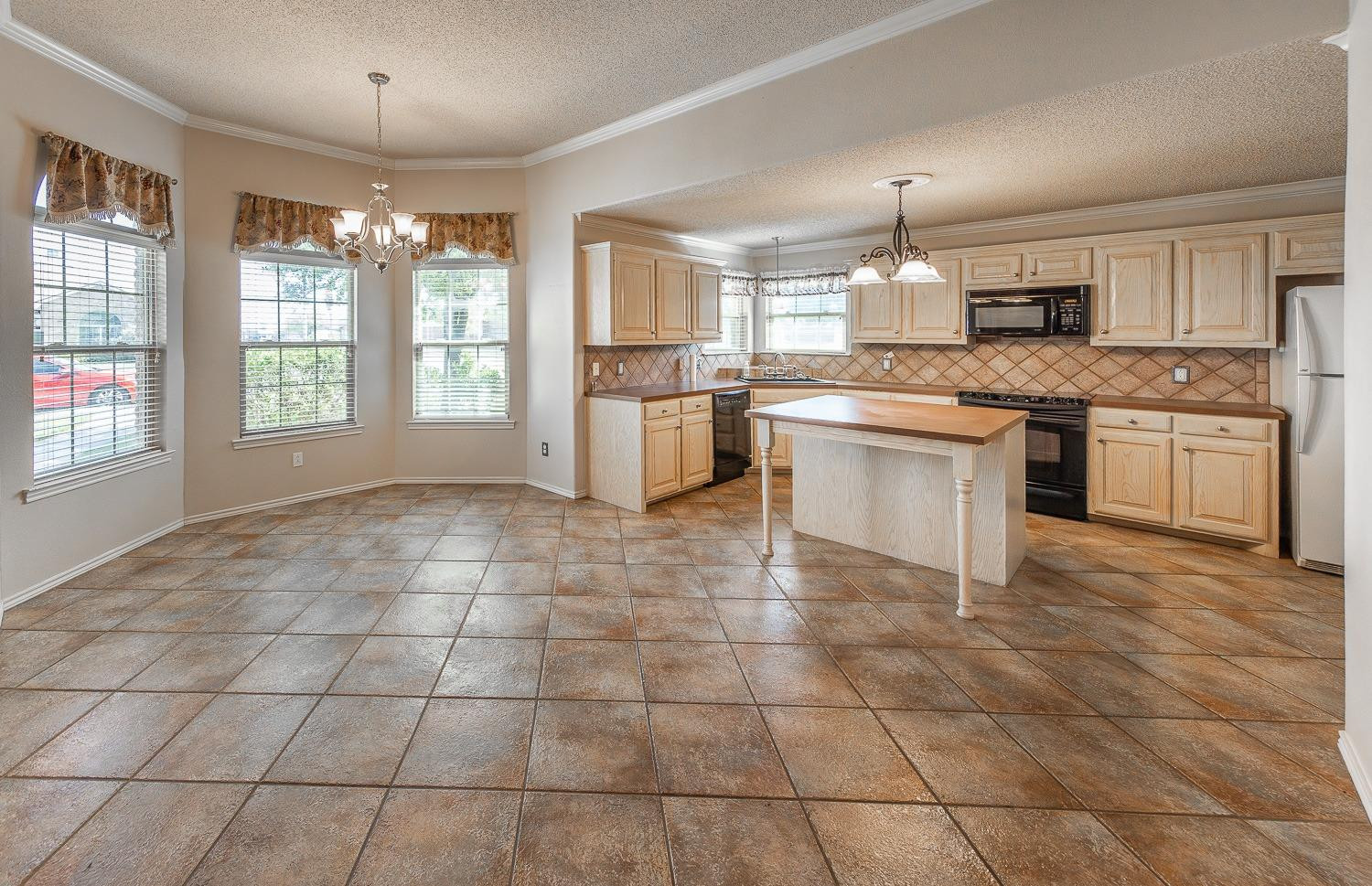 6101 100th Street Lubbock, TX 79424 - Photo 5 of 26 Photo 5