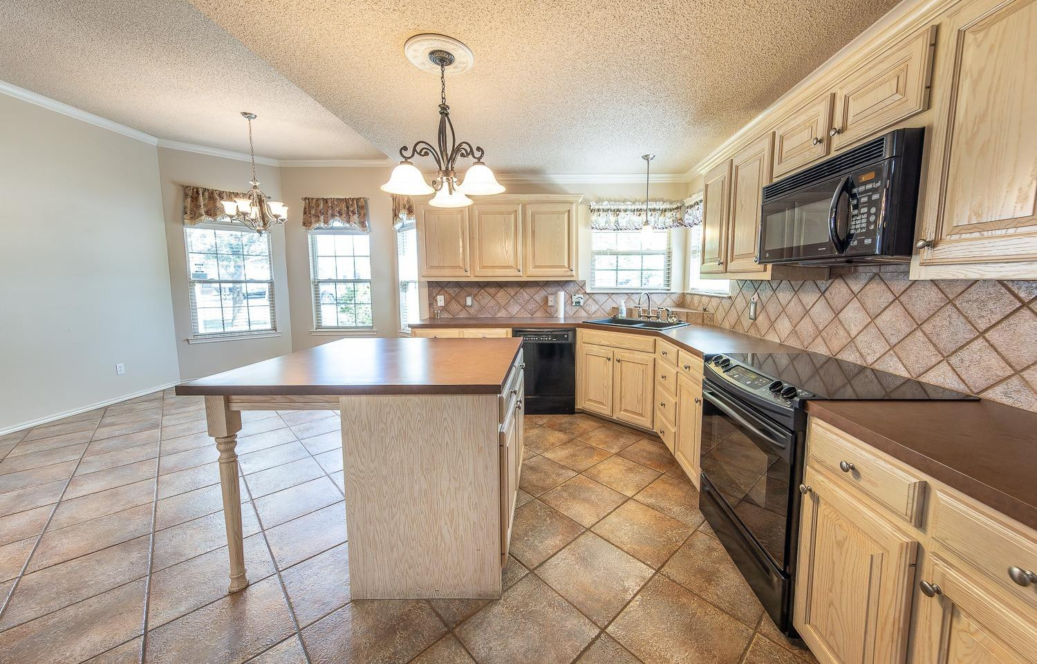 6101 100th Street Lubbock, TX 79424 - Photo 8 of 26 Photo 8