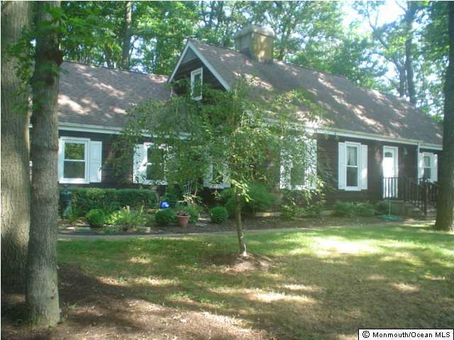 16 Roberts Road Millstone Township, NJ 08535 - Photo 1 of 3 Primary Photo