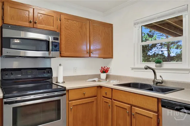 $325,000 | 188 Berwick Lakes Boulevard, Pooler, GA 31322