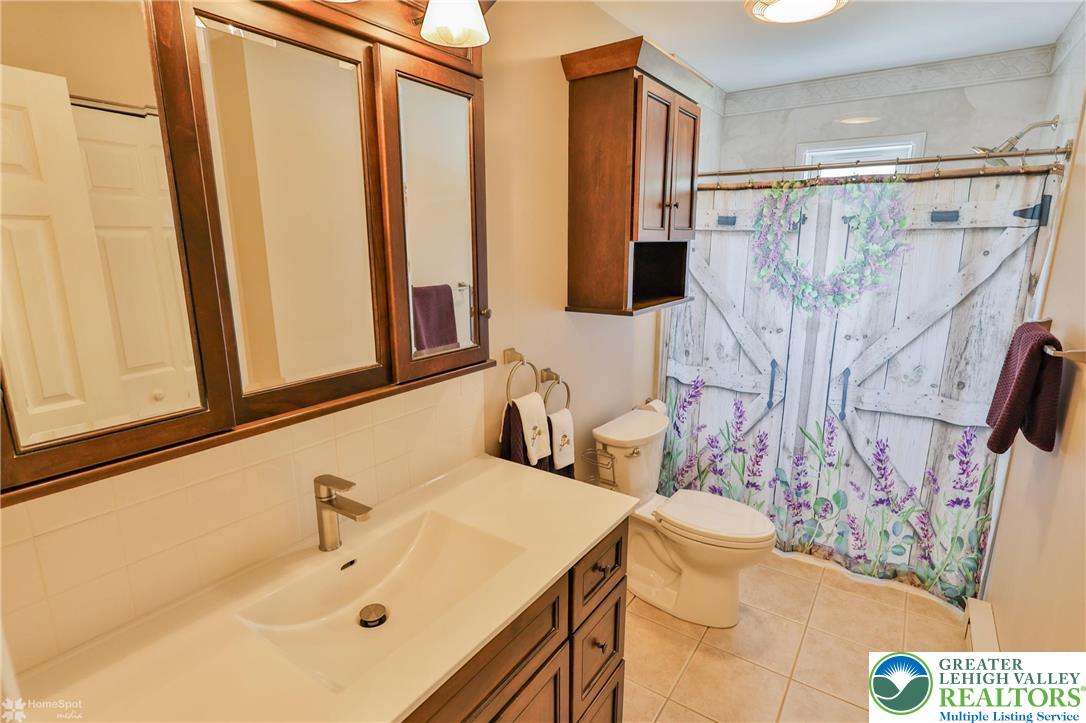 412 Cherry Hill Road Nazareth, PA 18064 - Photo 18 of 58 Gallery Image 18