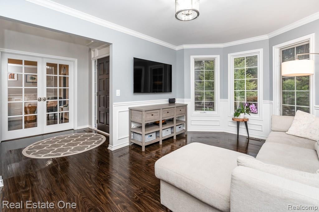 582 Bloomer Ridge Drive Rochester, MI 48307 - Photo 6 of 54 Gallery Image 6